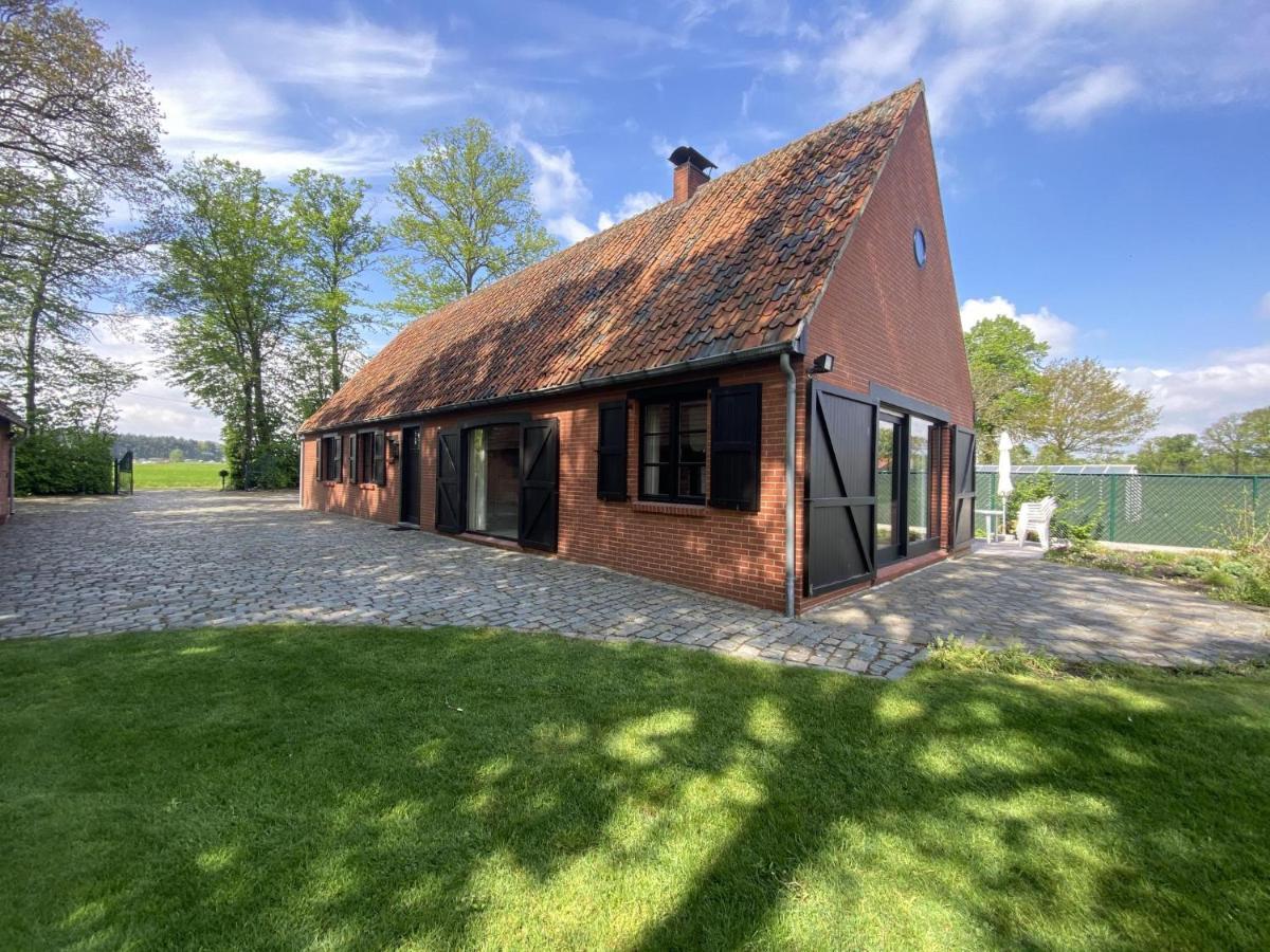 Drieskenshoeve Grote-Brogel Buitenkant foto